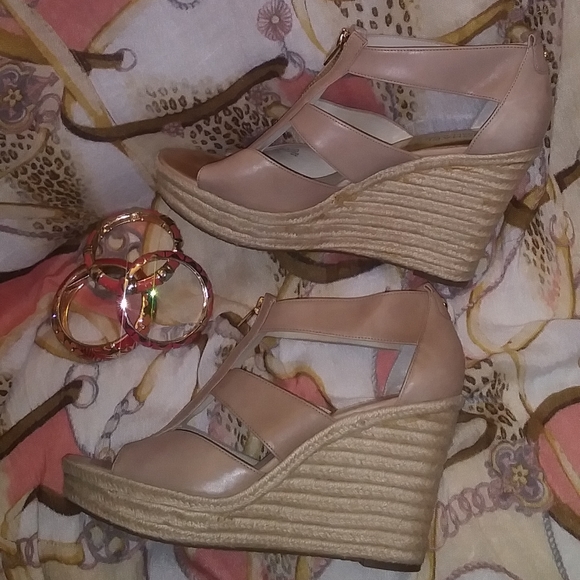 Michael Kors Wedge Sandal - Picture 2 of 8